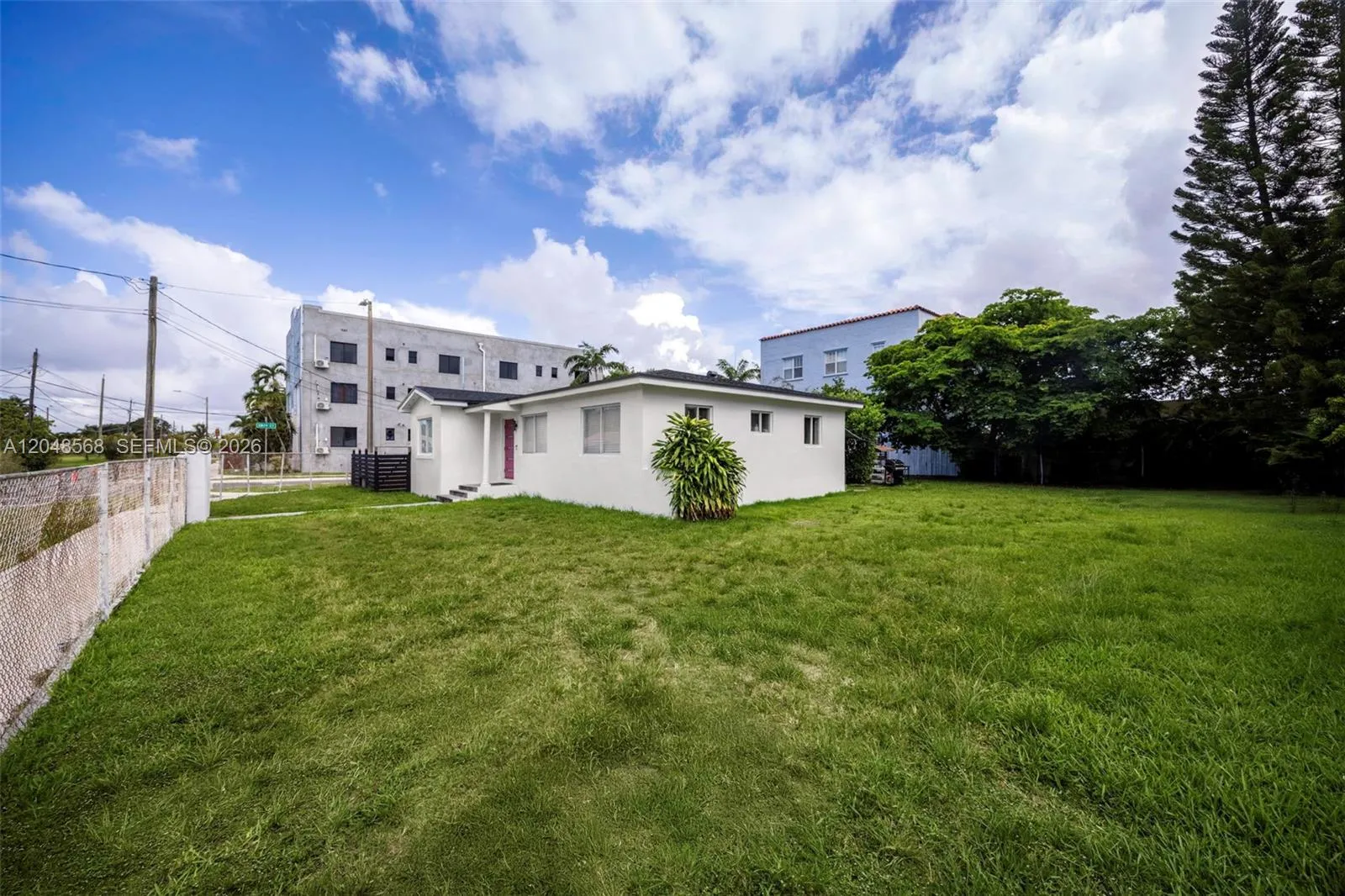 Foto de propiedad en 0-2939 SW 5th Street, Miami, FL 33135 Miami con MLS# 