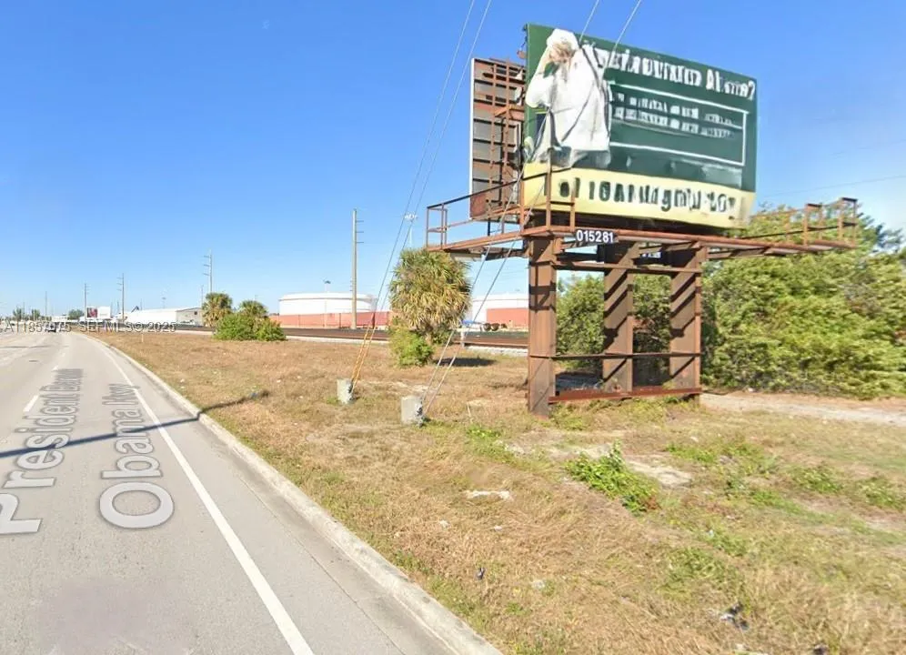 Foto de propiedad en 0 Dixie Highway, Riviera Beach, FL 33404 Riviera Beach con MLS# 