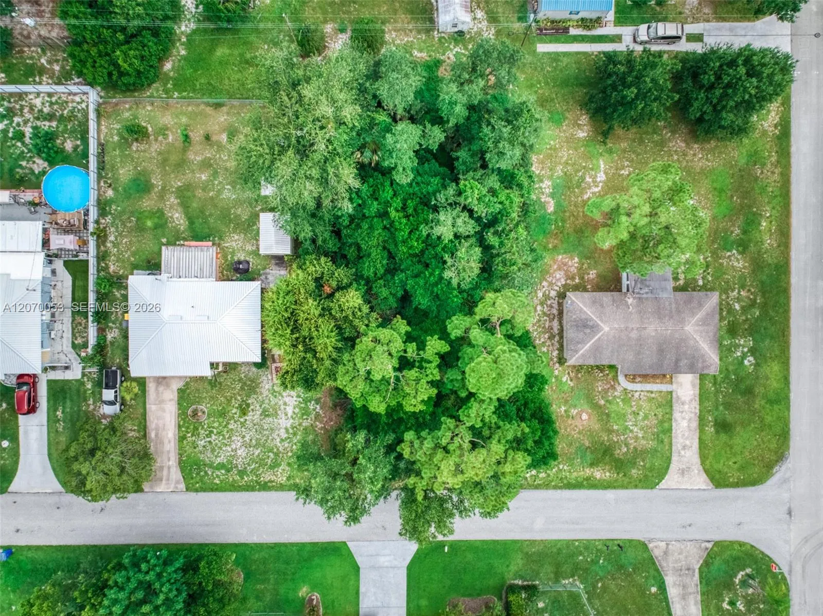 Foto de propiedad en 0 Swallow Avenue, Sebring, FL 33870 Sebring con MLS# 