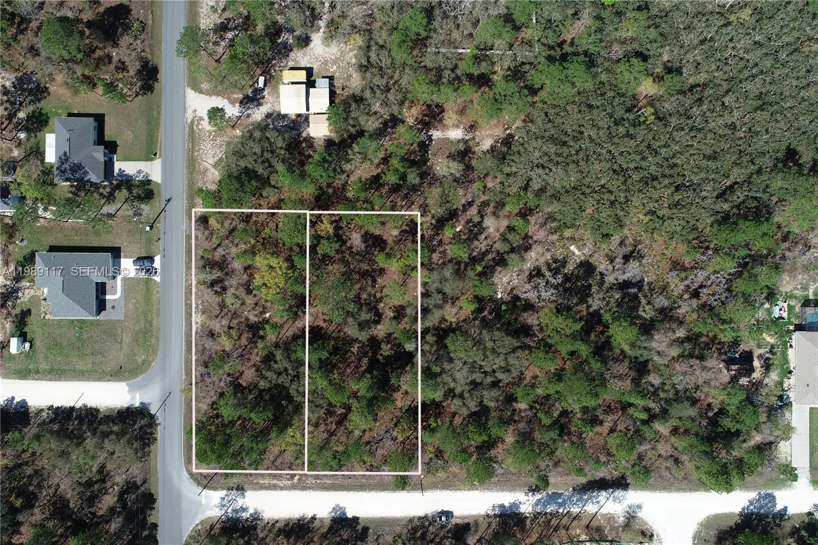 Foto de propiedad en 0 Wood Own Ave And Malibar Road, FL 34614  con MLS# 