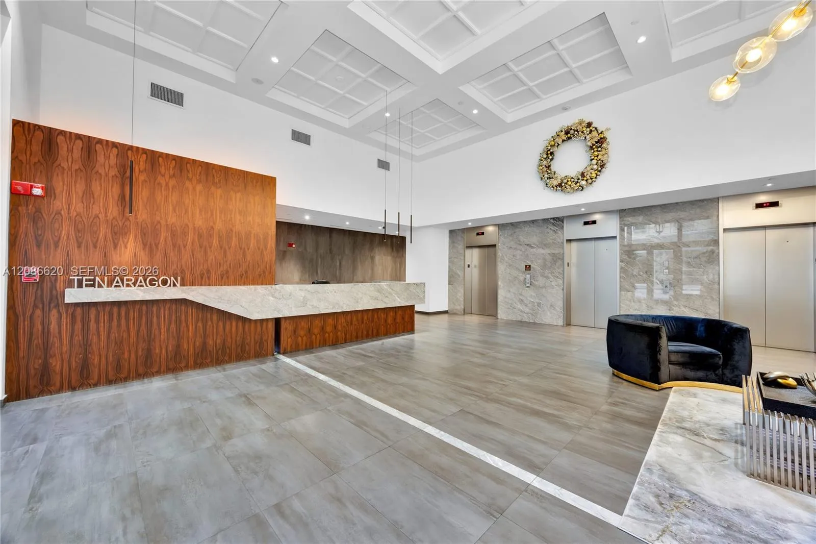 En Renta 10 Aragon Avenue 810, Coral Gables, FL 33134, Coral Gables, FL 33134