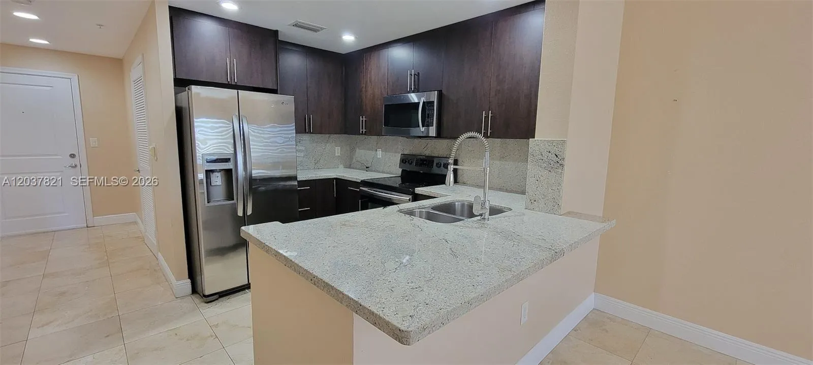 Foto de propiedad en 10 Aragon Avenue 901, Coral Gables, FL 33134 Coral Gables con MLS# 