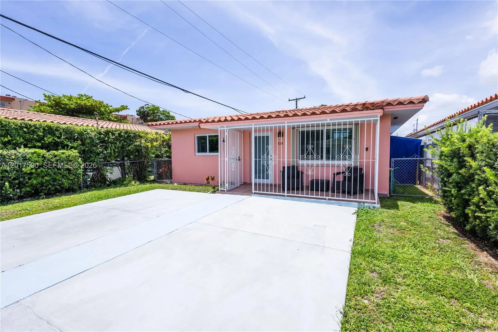 Foto de propiedad en 10 NW 60th Court, Miami, FL 33126 Miami con MLS# 