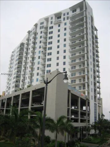 Foto de propiedad en 10 S River Drive 704, Miami, FL 33130 Miami con MLS#