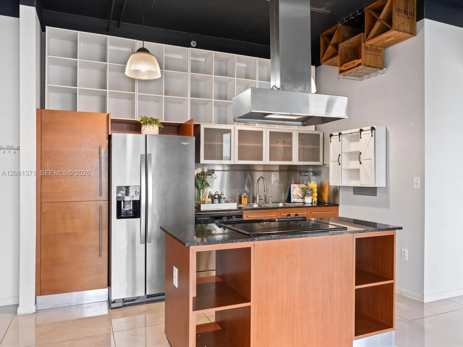 Foto de propiedad en 10 S River Drive 715, Miami, FL 33130 Miami con MLS# 