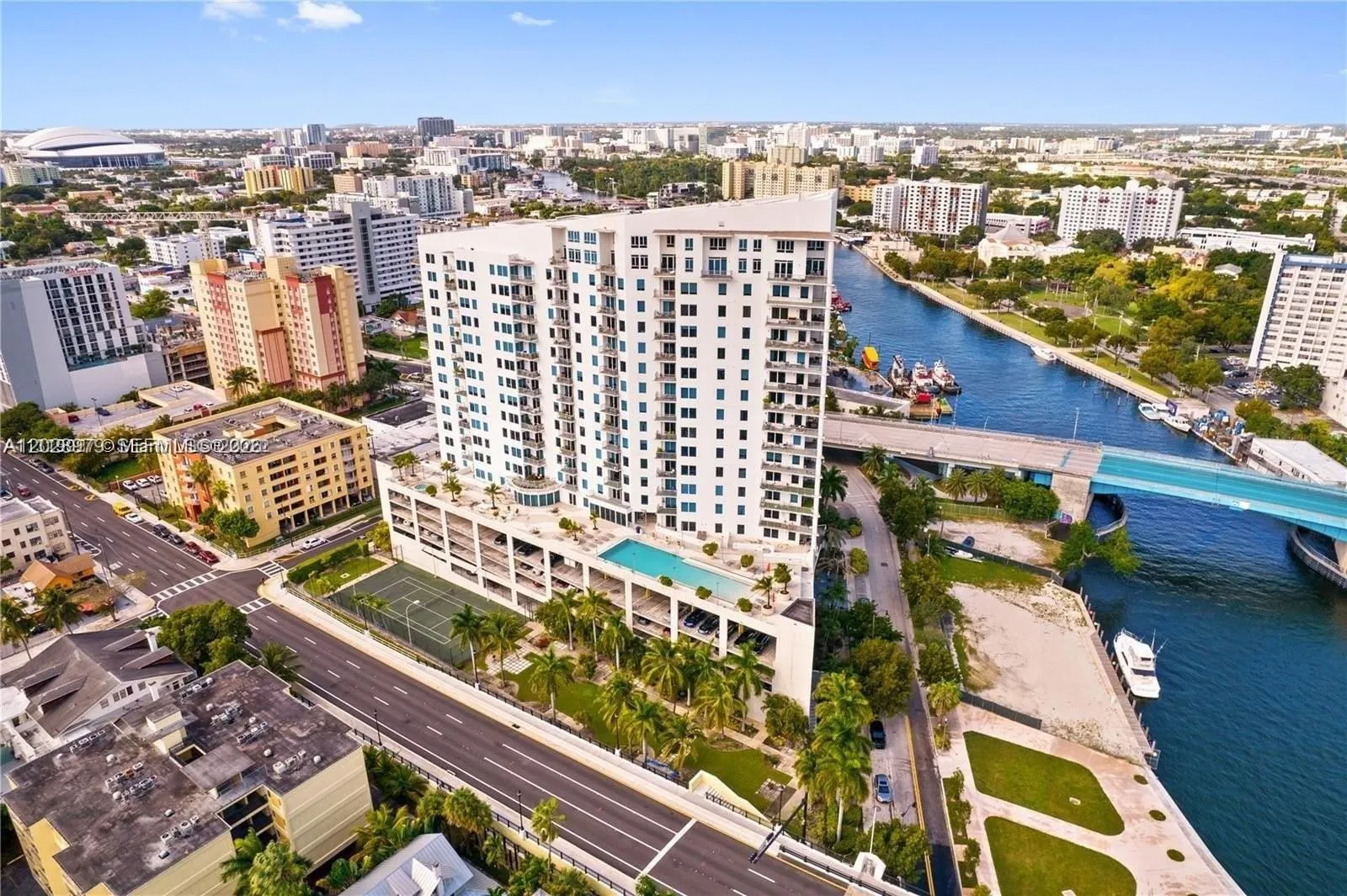 Foto de propiedad en 10 S River Drive 801, Miami, FL 33130 Miami con MLS#