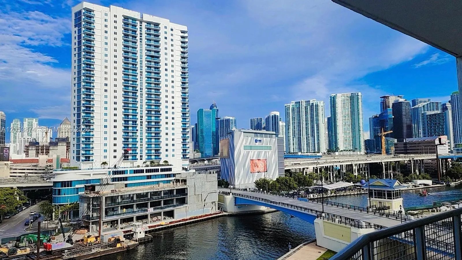 Foto de propiedad en 10 S River Drive 802, Miami, FL 33130 Miami con MLS#