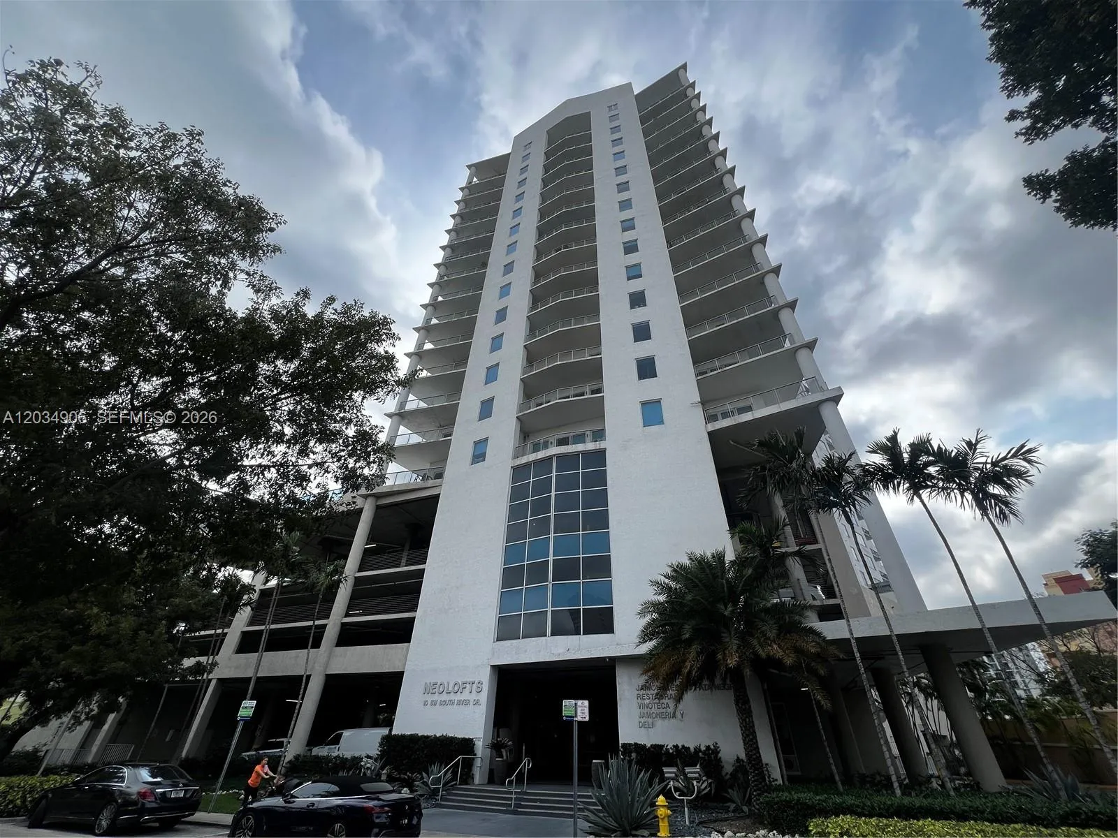 Foto de propiedad en 10 S River Drive 812, Miami, FL 33130 Miami con MLS# 