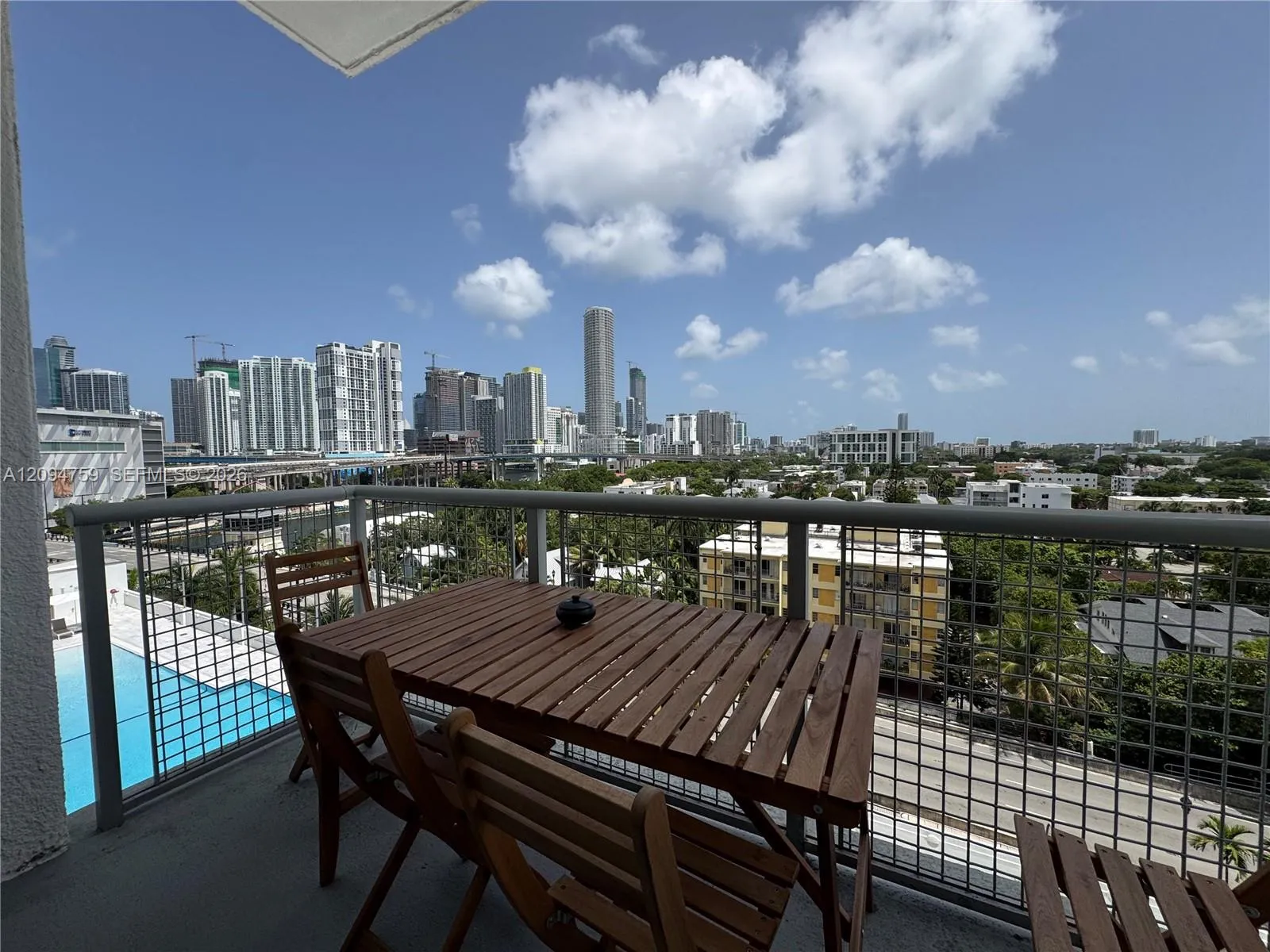 Foto de propiedad en 10 S River Drive 909, Miami, FL 33130 Miami con MLS#