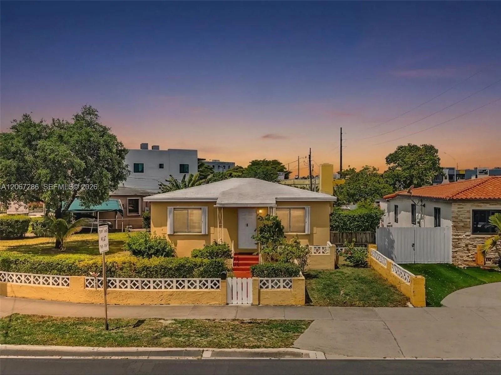En Venta 10 SW 72nd Avenue, Miami, FL 33144, Miami, FL 33144