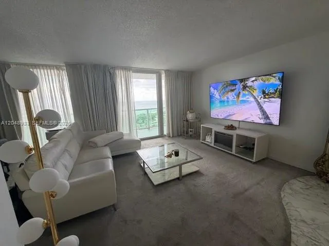 Foto de propiedad en 100 Bayview Drive 1208, Sunny Isles Beach, FL 33160 Sunny Isles Beach con MLS#