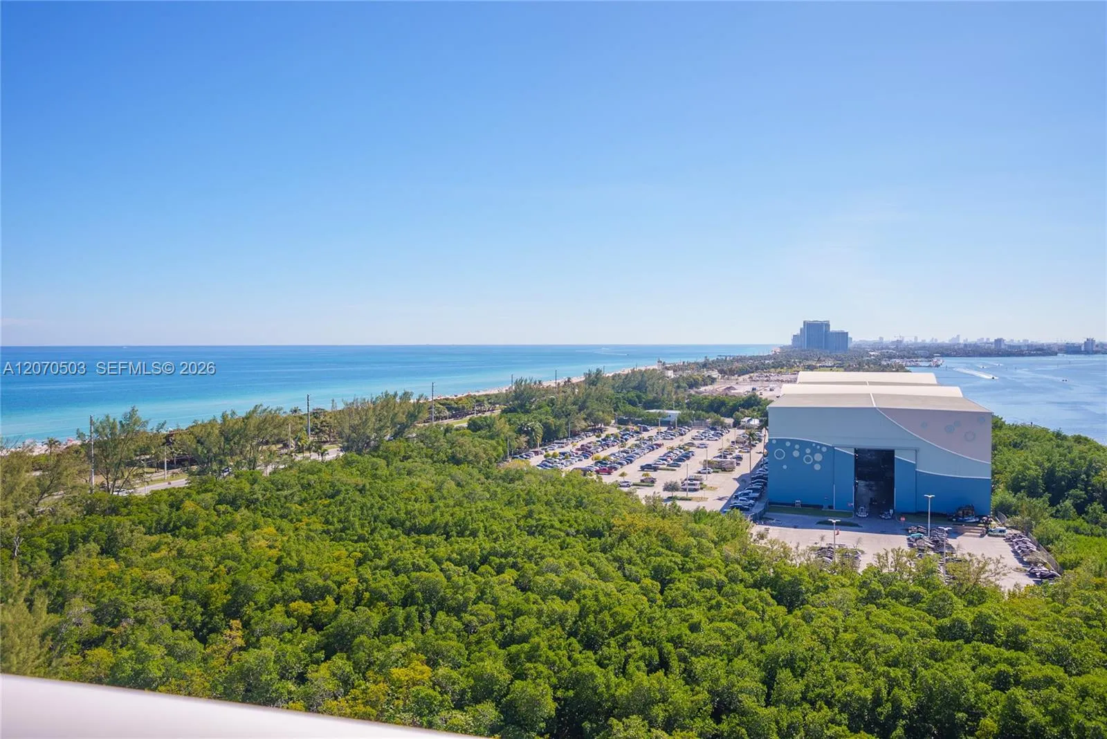 Foto de propiedad en 100 Bayview Drive 1626, Sunny Isles Beach, FL 33160 Sunny Isles Beach con MLS# 
