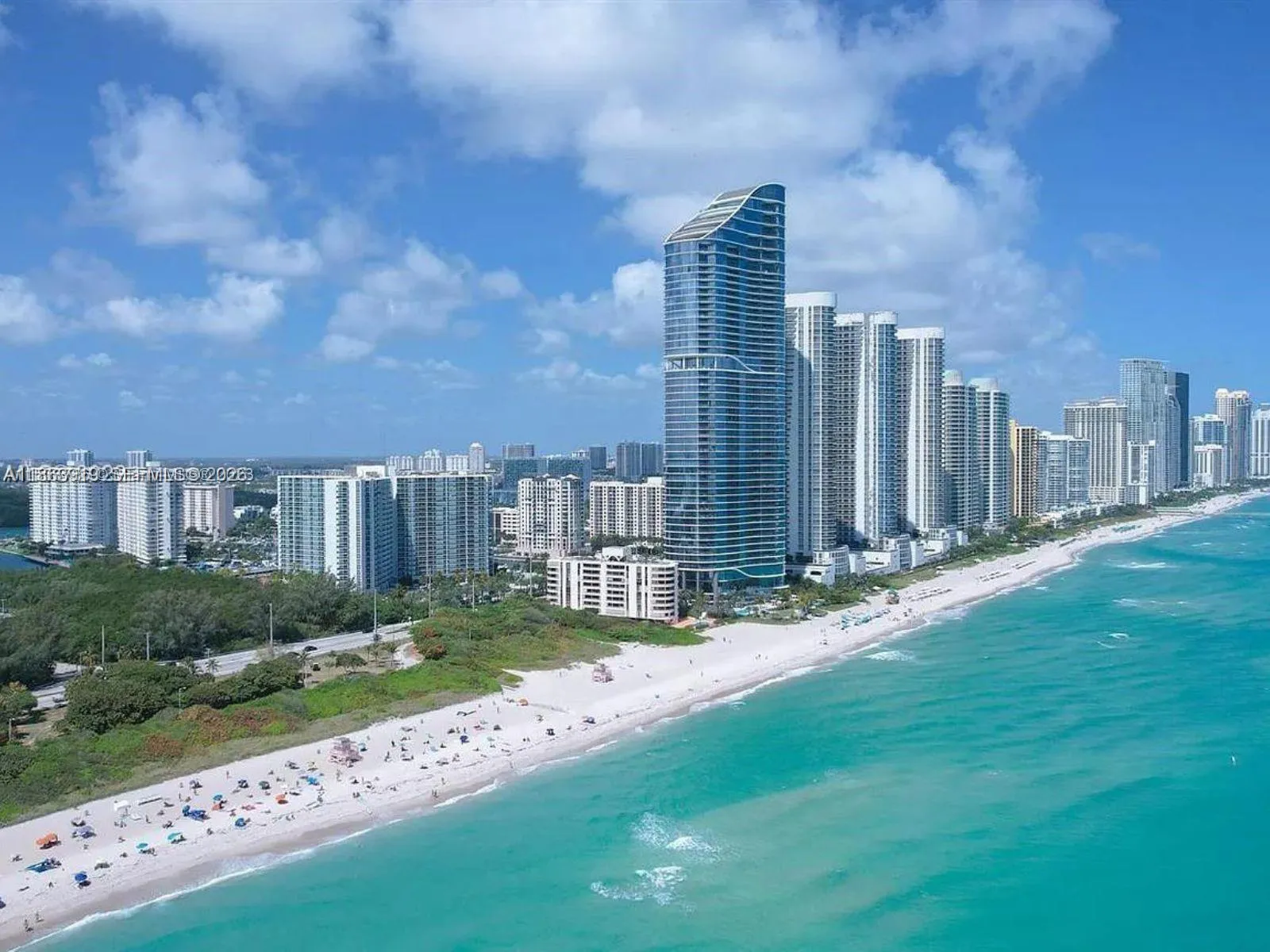 Foto de propiedad en 100 Bayview Drive 1924, Sunny Isles Beach, FL 33160 Sunny Isles Beach con MLS# 