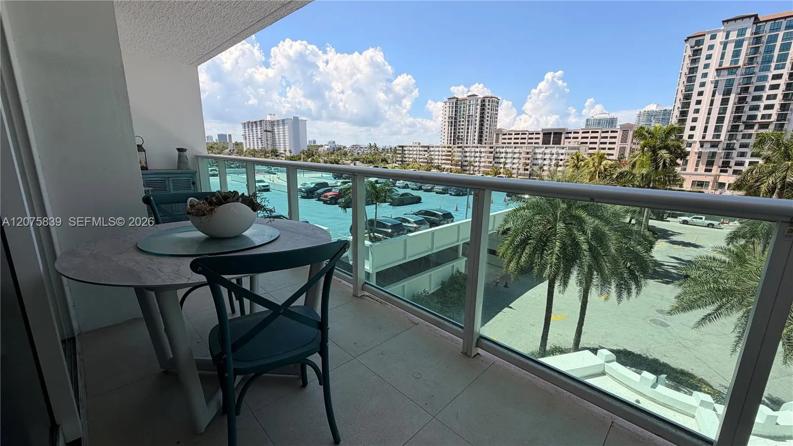 Foto de propiedad en 100 Bayview Drive 431, Sunny Isles Beach, FL 33160 Sunny Isles Beach con MLS# 
