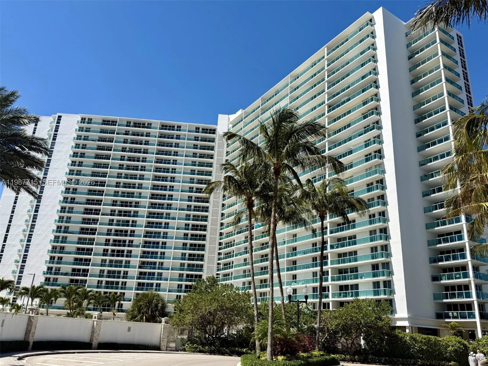 En Renta 100 Bayview Drive 528, Sunny Isles Beach, FL 33160, Sunny Isles Beach, FL 33160