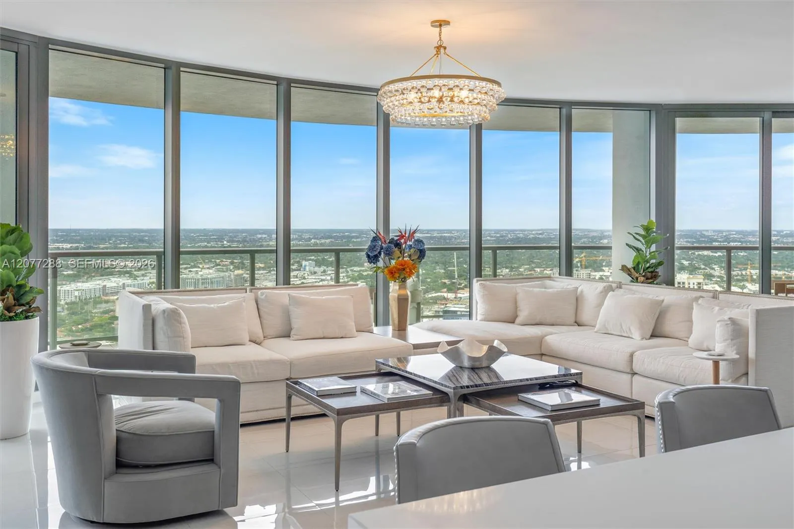 Foto de propiedad en 100 E Las Olas Boulevard 4203, Fort Lauderdale, FL 33301 Fort Lauderdale con MLS# 