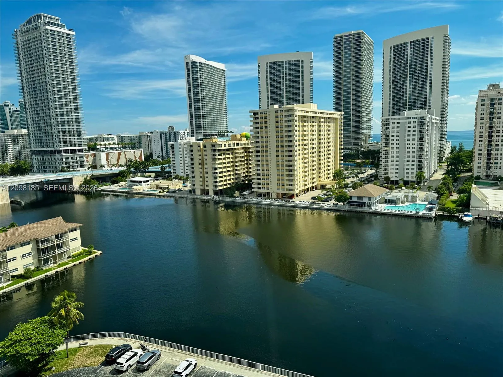 En Venta 100 Golden Isles Drive 1405, Hallandale Beach, FL 33009, Hallandale Beach, FL 33009