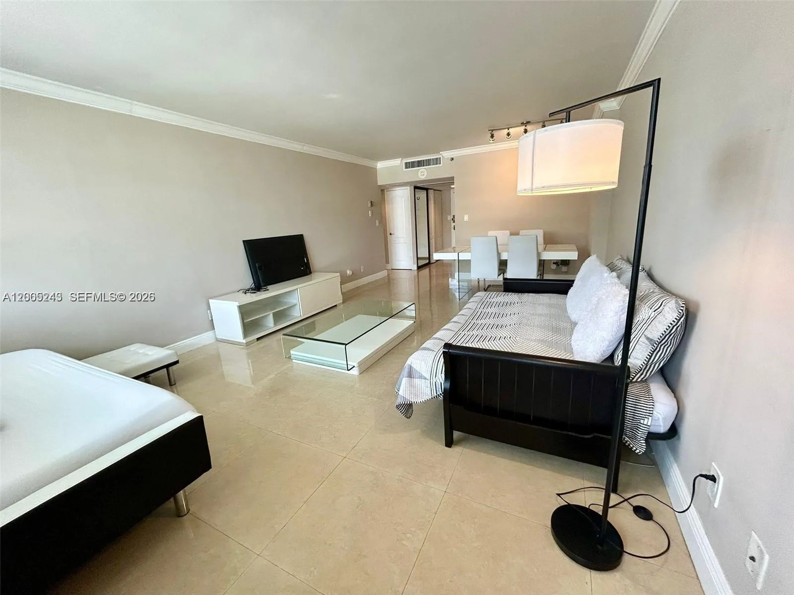 Foto de propiedad en 100 Lincoln Road 1010, Miami Beach, FL 33139 Miami Beach con MLS#