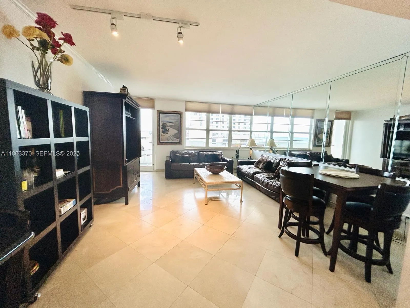 Foto de propiedad en 100 Lincoln Road 1034, Miami Beach, FL 33139 Miami Beach con MLS# 