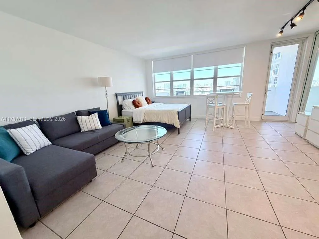 Foto de propiedad en 100 Lincoln Road 1220, Miami Beach, FL 33139 Miami Beach con MLS#