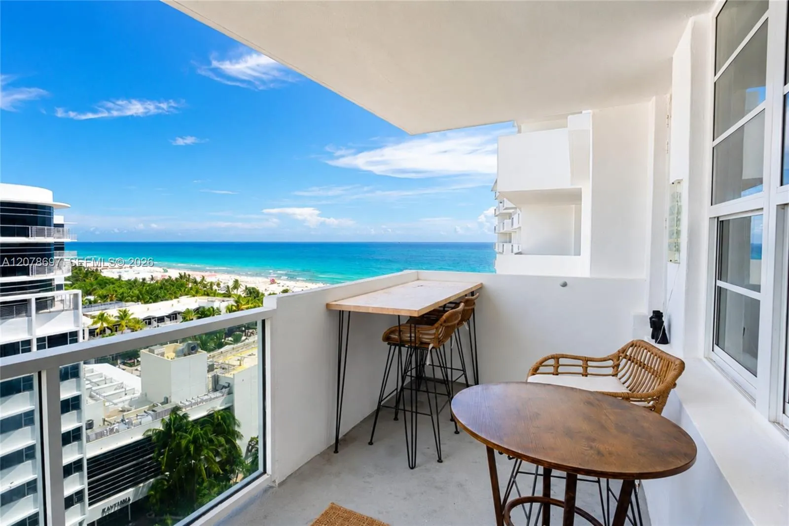 Foto de propiedad en 100 Lincoln Road 1223, Miami Beach, FL 33139 Miami Beach con MLS# 