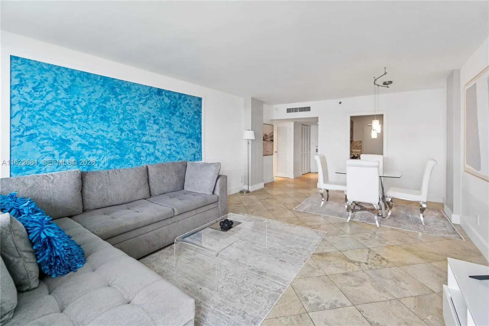 Foto de propiedad en 100 Lincoln Road 1422, Miami Beach, FL 33139 Miami Beach con MLS# 