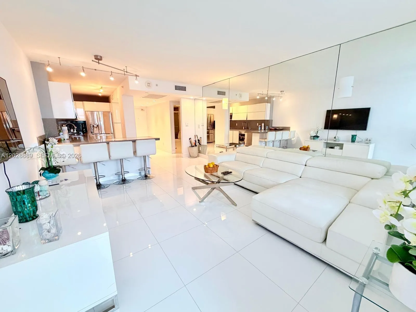En Renta 100 Lincoln Road 1504, Miami Beach, FL 33139, Miami Beach, FL 33139