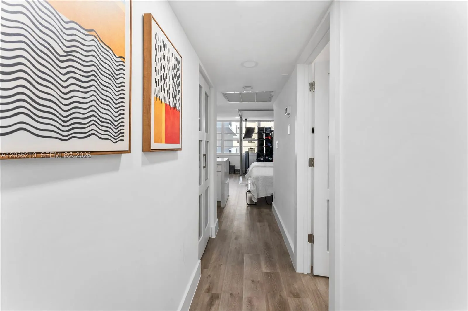 Foto de propiedad en 100 Lincoln Road 301, Miami Beach, FL 33139 Miami Beach con MLS#