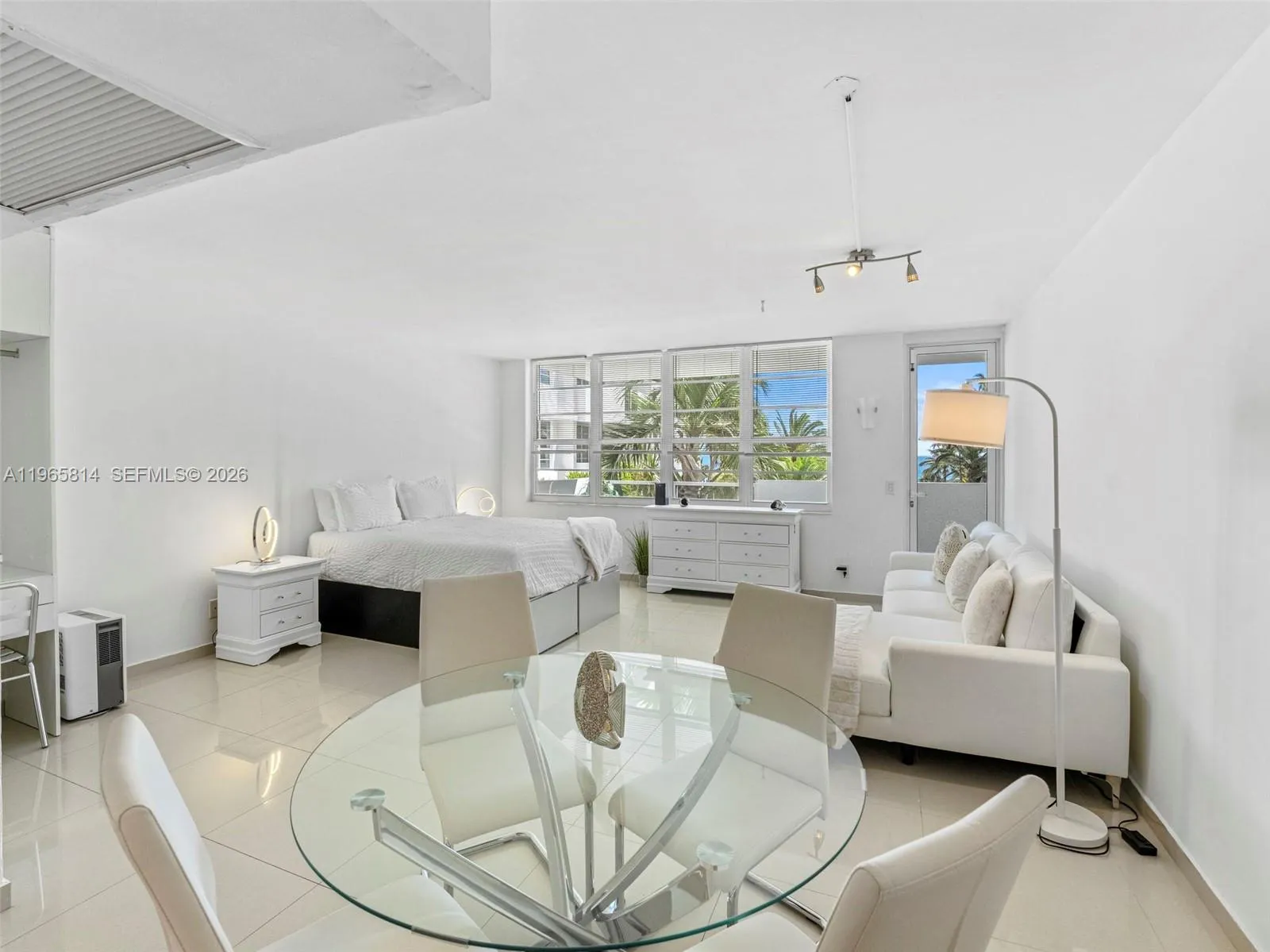 Foto de propiedad en 100 Lincoln Road 417, Miami Beach, FL 33139 Miami Beach con MLS# 