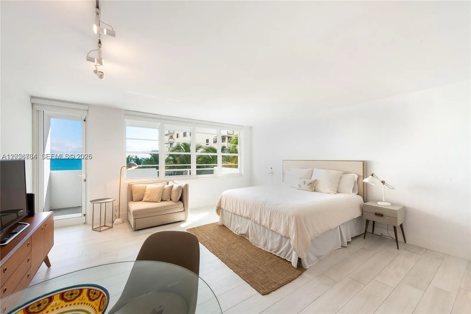 En Renta 100 Lincoln Road 619, Miami Beach, FL 33139, Miami Beach, FL 33139