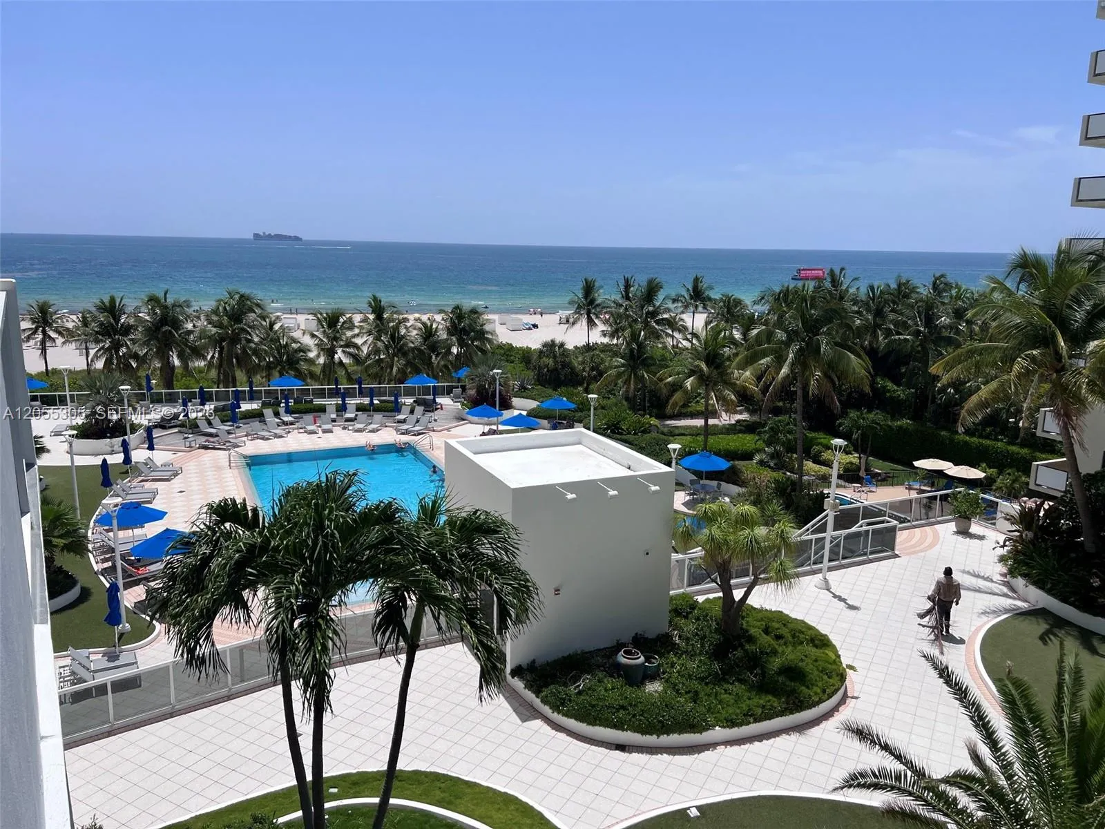 Foto de propiedad en 100 Lincoln Road 634, Miami Beach, FL 33139 Miami Beach con MLS#