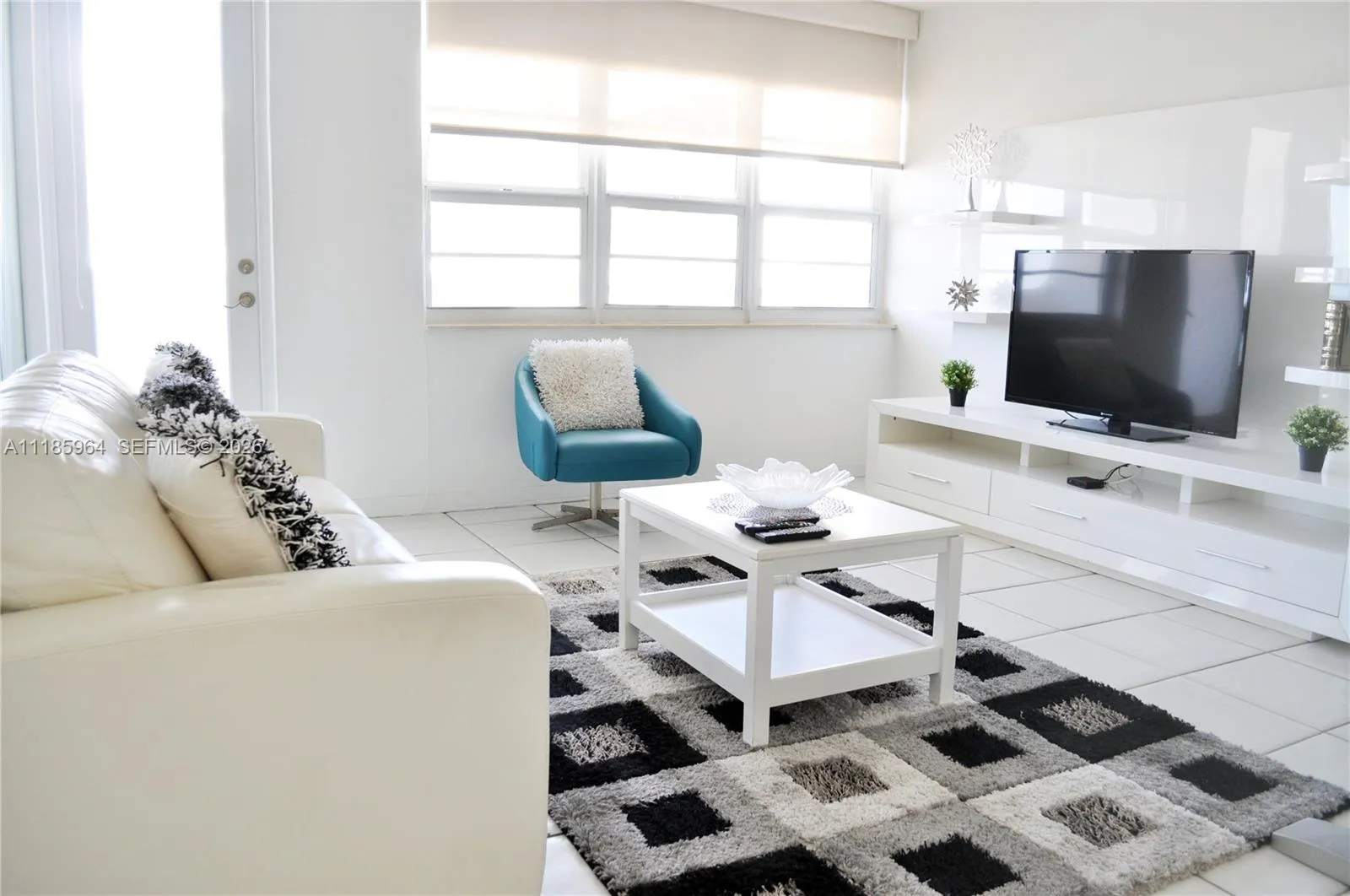 Foto de propiedad en 100 Lincoln Road 910, Miami Beach, FL 33139 Miami Beach con MLS#
