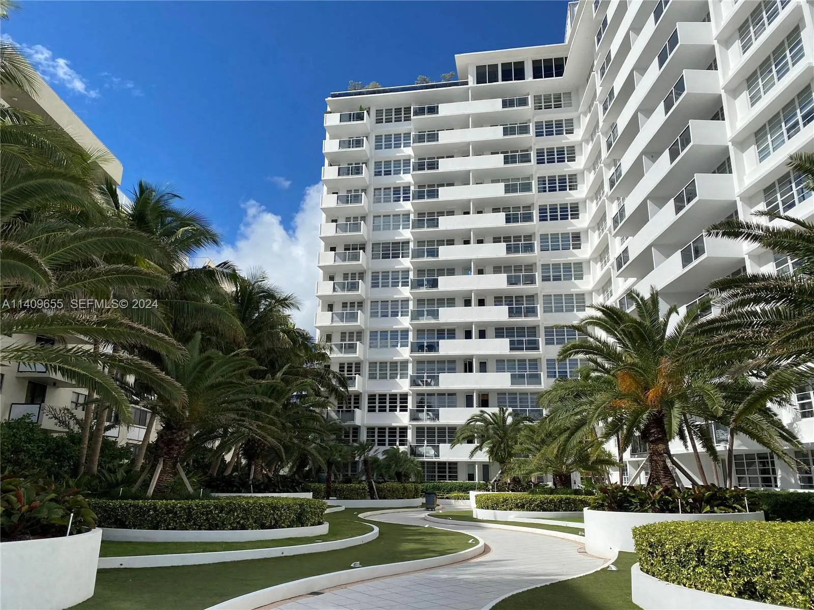 Foto de propiedad en 100 Lincoln Road 939, Miami Beach, FL 33139 Miami Beach con MLS# 