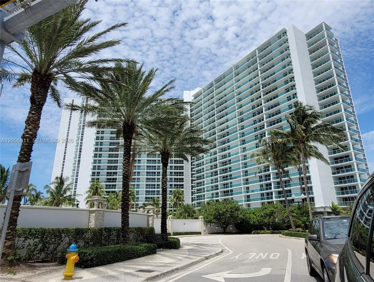 Foto de propiedad en 100 NE Bayview Drive 226, Sunny Isles Beach, FL 33160 Sunny Isles Beach con MLS#