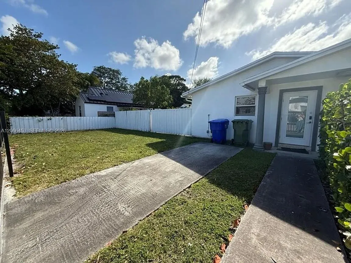 Foto de propiedad en 100 NW 45th Street 1, Miami, FL 33127 Miami con MLS# 