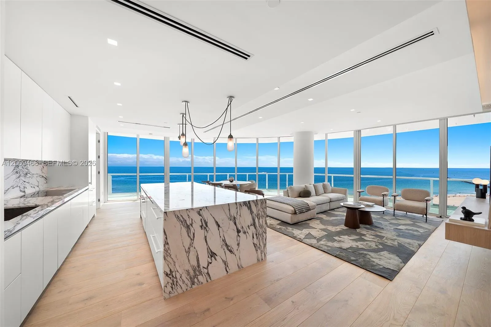 Foto de propiedad en 100 S Pointe Drive 1206, Miami Beach, FL 33139 Miami Beach con MLS# 