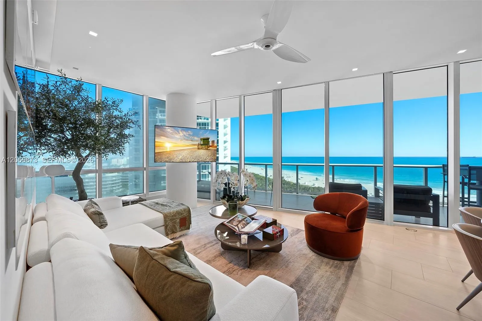 Foto de propiedad en 100 S Pointe Drive 1409, Miami Beach, FL 33139 Miami Beach con MLS# 
