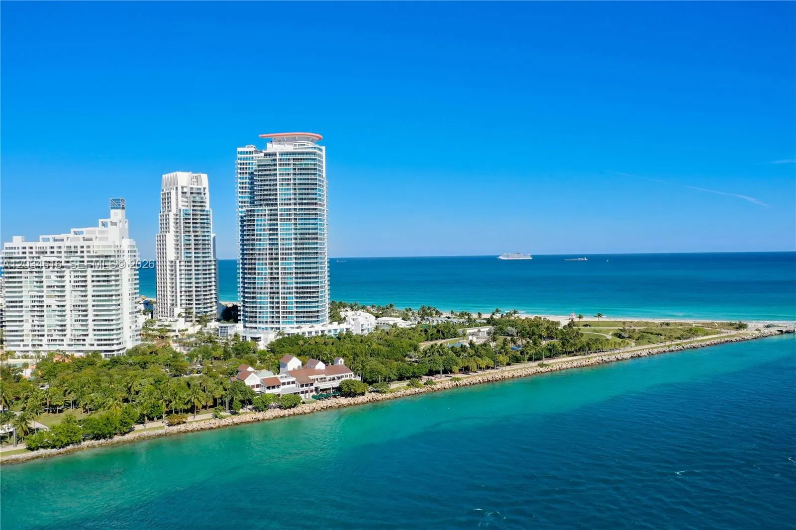 Alquilada 100 S Pointe Drive 1608, Miami Beach, FL 33139, Miami Beach, FL 33139