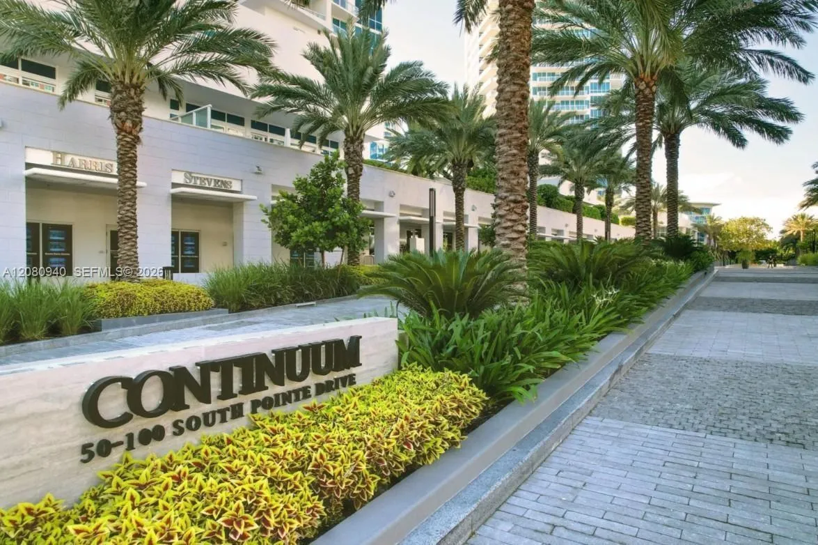 Foto de propiedad en 100 S Pointe Drive 1709, Miami Beach, FL 33139 Miami Beach con MLS# 