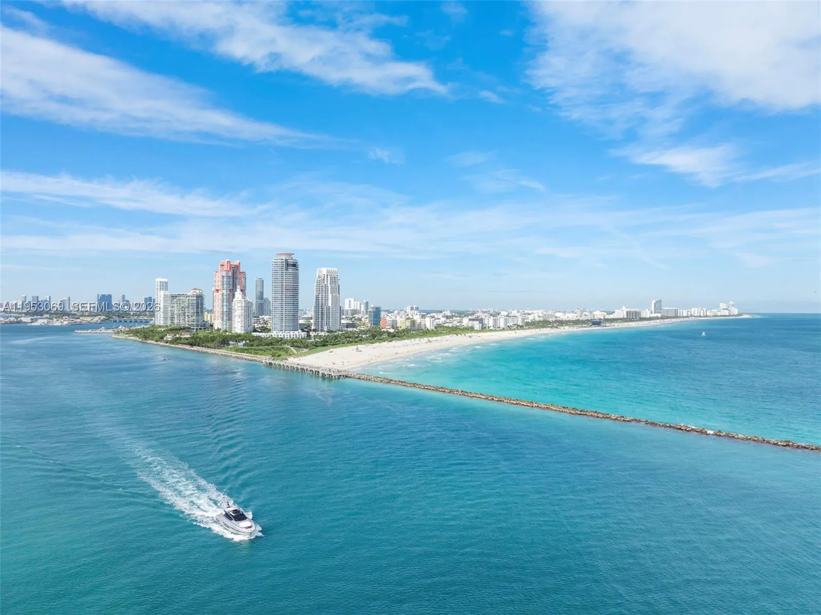 Foto de propiedad en 100 S Pointe Drive 510, Miami Beach, FL 33139 Miami Beach con MLS# 