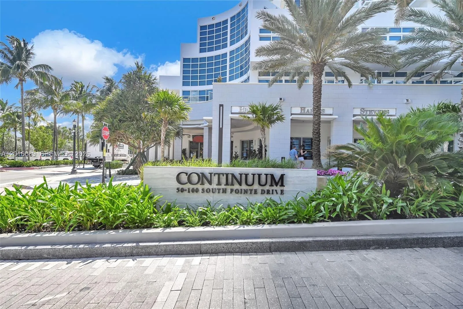 Alquilada 100 S Pointe Drive 801, Miami Beach, FL 33139, Miami Beach, FL 33139