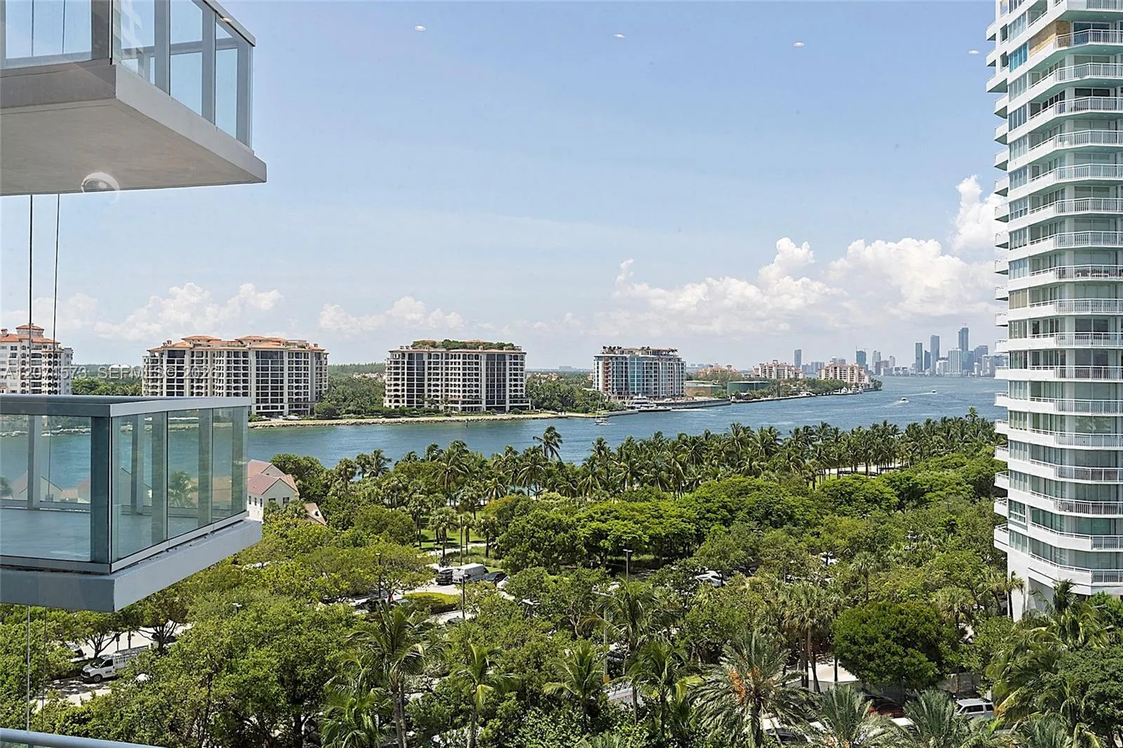 Foto de propiedad en 100 S Pointe Drive 910, Miami Beach, FL 33139 Miami Beach con MLS# 