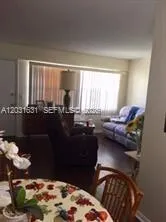 Foto de propiedad en 100 SW 132nd Way 307K, Pembroke Pines, FL 33027 Pembroke Pines con MLS# 