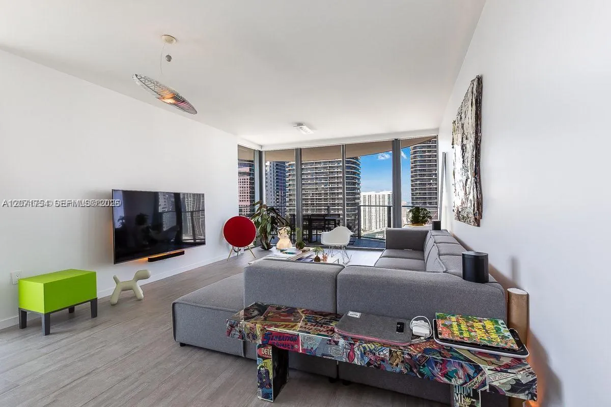 Foto de propiedad en 1000 Brickell Plaza 3512, Miami, FL 33131 Miami con MLS# 
