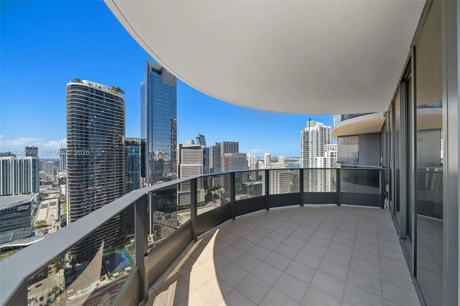 Foto de propiedad en 1000 Brickell Plaza 4212, Miami, FL 33131 Miami con MLS# 