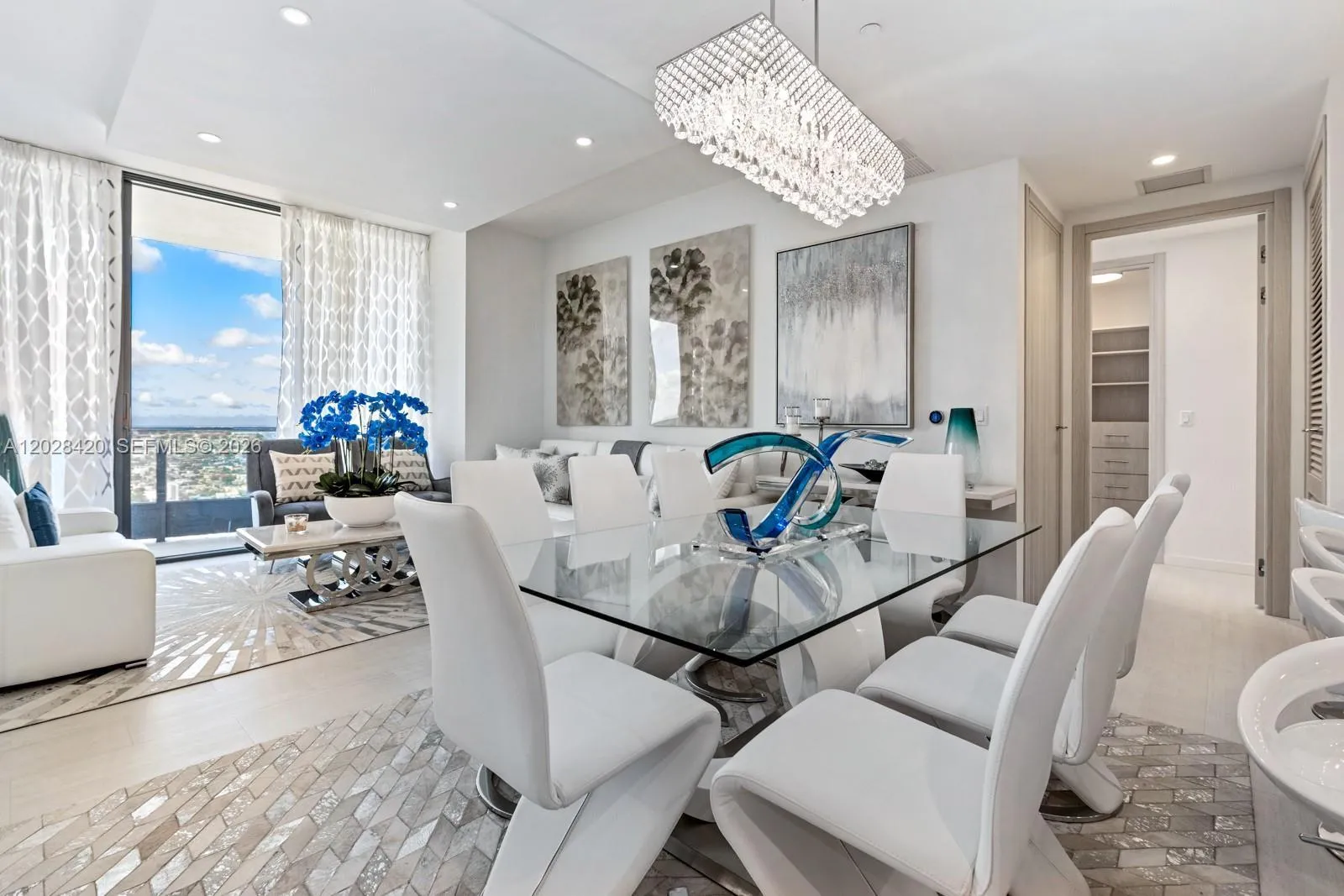 Foto de propiedad en 1000 Brickell Plaza PH6006, Miami, FL 33131 Miami con MLS# 