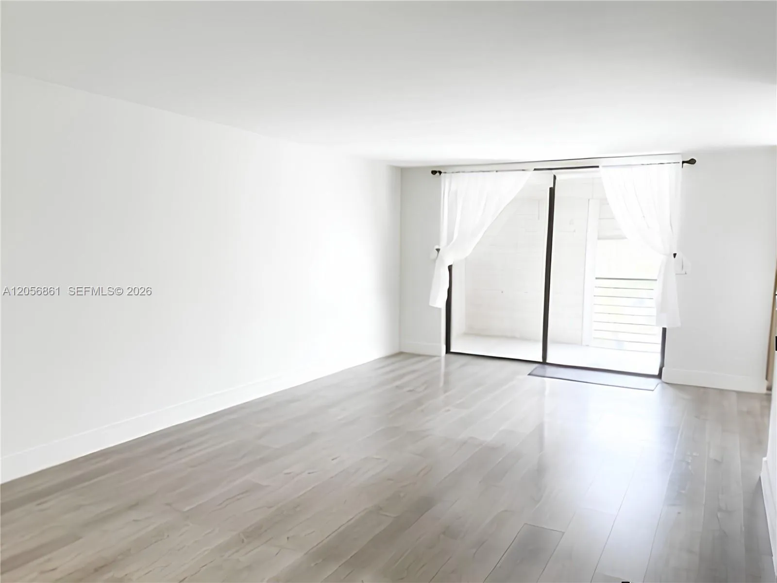 En Venta 1000 Colony Point Circle 308, Pembroke Pines, FL 33026, Pembroke Pines, FL 33026
