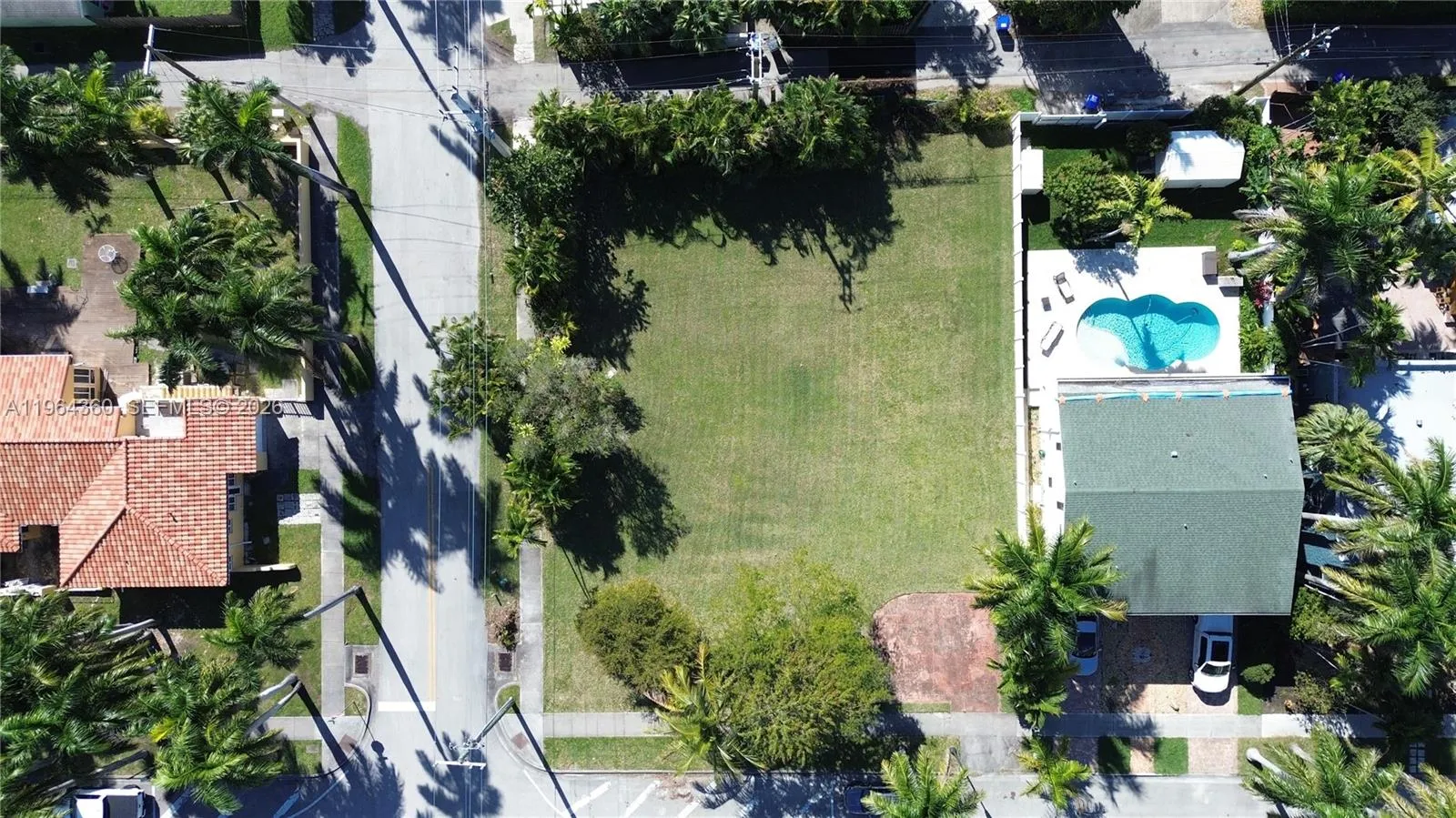 Foto de propiedad en 1000 Harrison Street, Hollywood, FL 33019 Hollywood con MLS# 