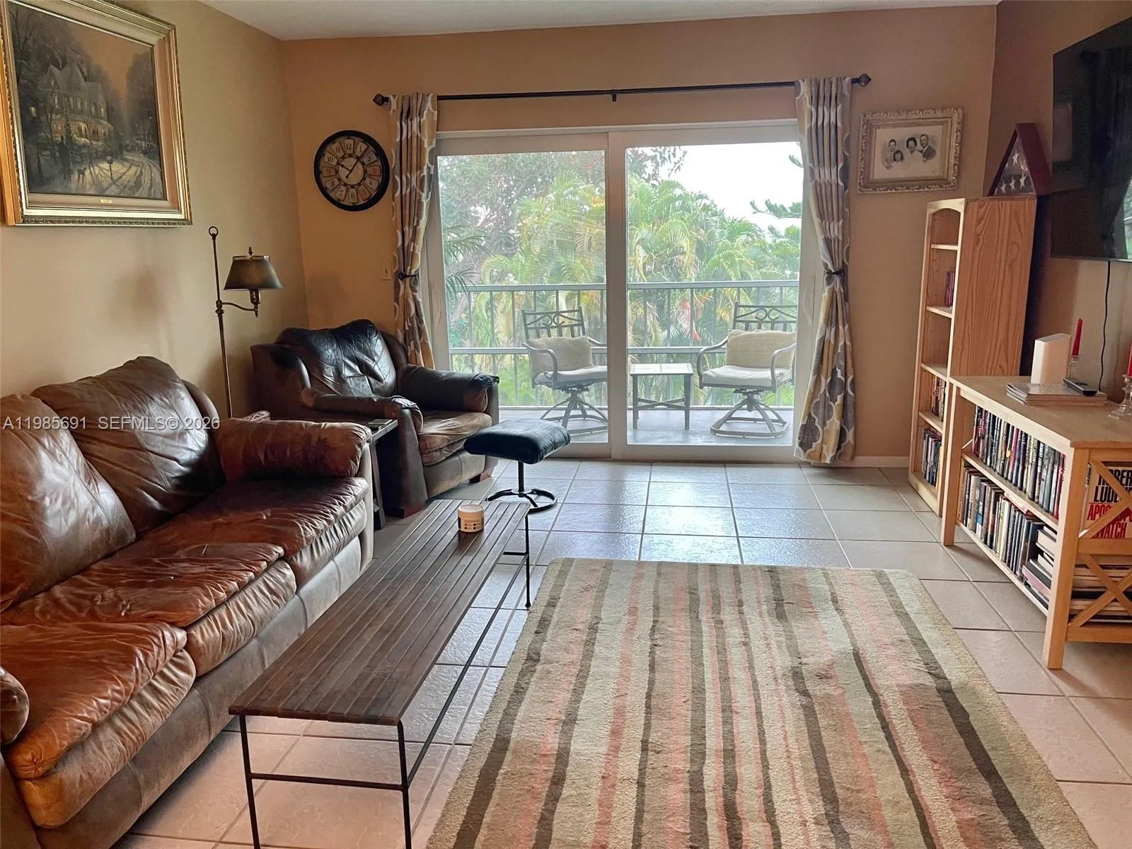 Foto de propiedad en 1000 Hillcrest Court 308, Hollywood, FL 33021 Hollywood con MLS# 