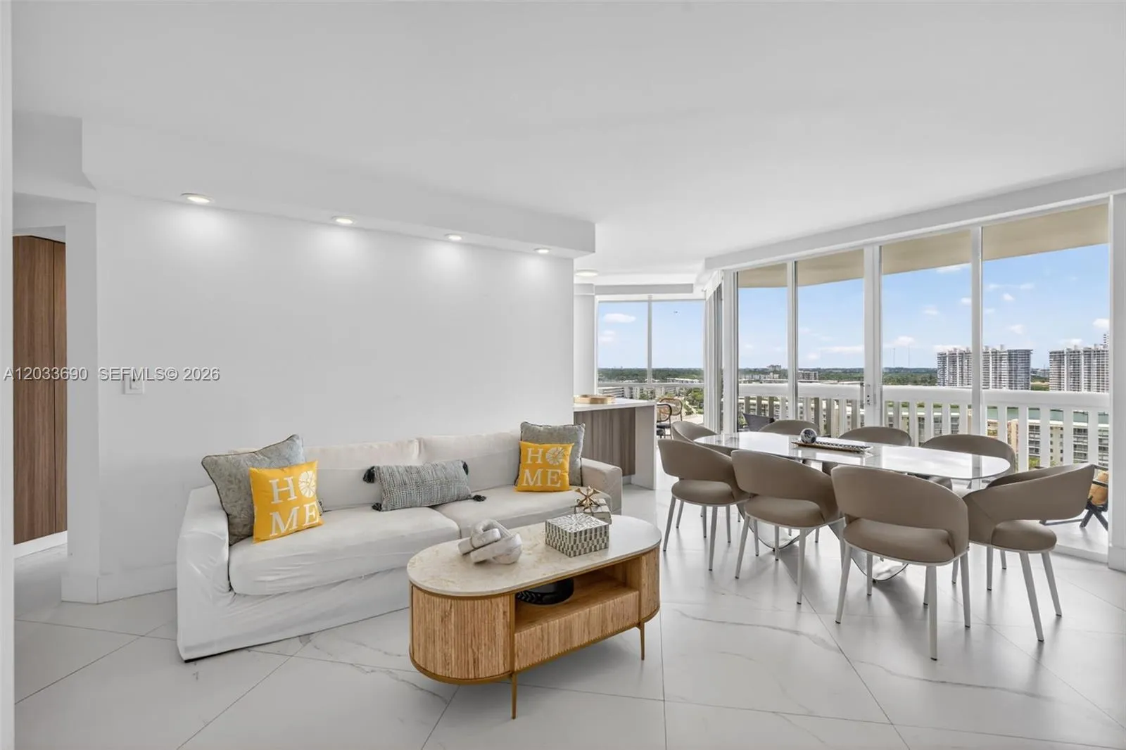 Foto de propiedad en 1000 Island Boulevard 1410, Aventura, FL 33160 Aventura con MLS# 